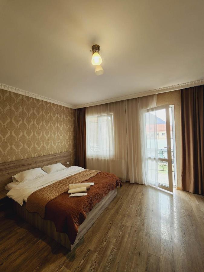 Moon Night Hotel Kazbegi Exterior photo